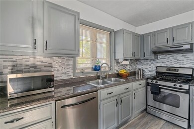 232 Benefit St, Pawtucket, RI 02861 - photo 4