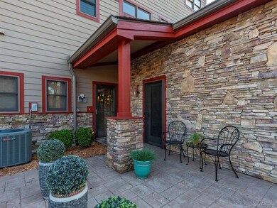 4 Chimney Crest Dr, Asheville, NC 28806 - photo 2