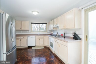 2 Bethany Ct, Montgomery Village, MD 20886 - photo 6