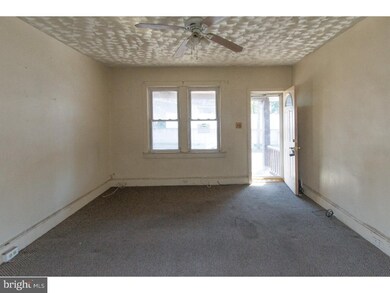 2743 Saunders St, Camden, NJ 08105 - photo 5