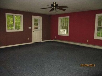 449 Johnny Appleseed Ln, Leominster, MA 01453 - photo 4