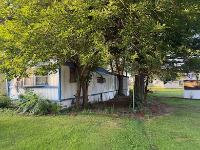 400 E Medcalf St, Dale, IN 47523 - photo 2