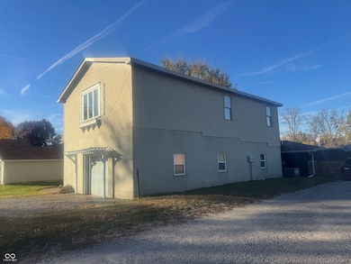 548 E 7th St, Clinton, IN 47842 - photo 2