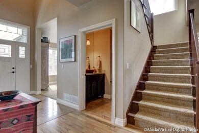 Entry/Staircase