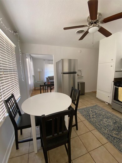 1711 Brentwood St unit A, Austin, TX 78757 - photo 3