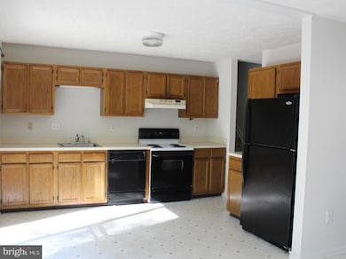 21285 Scarborough Dr, Lexington Park, MD 20653 - photo 4