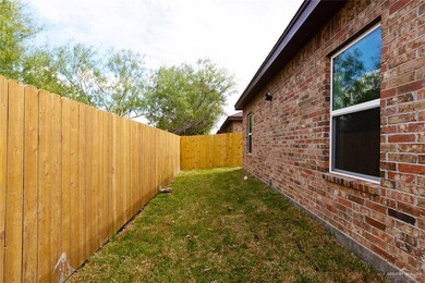 3707 Valeria St unit 3, Edinburg, TX 78541 - photo 4
