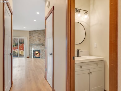 1590 SE Honeysuckle Loop, Warrenton, OR 97146 - photo 5