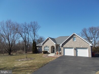 11336 Marbern Rd, Hagerstown, MD 21740 - photo 2