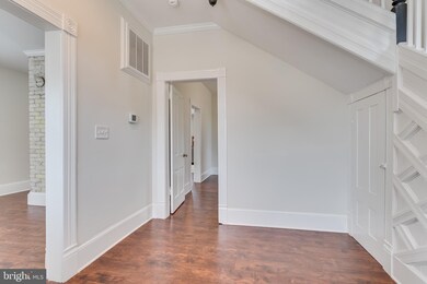 209 E 6th Ave, Ranson, WV 25438 - photo 4