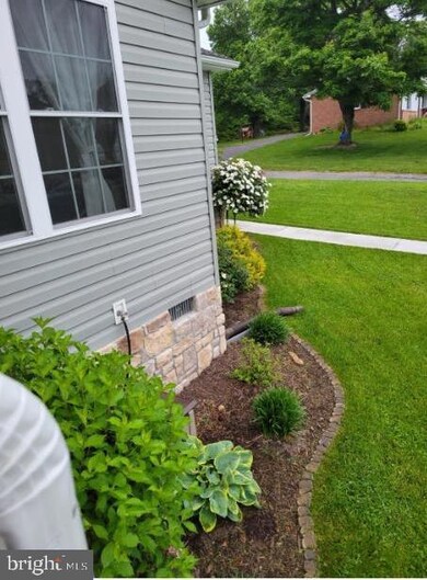 27 Middlekauff Trail, Berkeley Springs, WV 25411 - photo 3