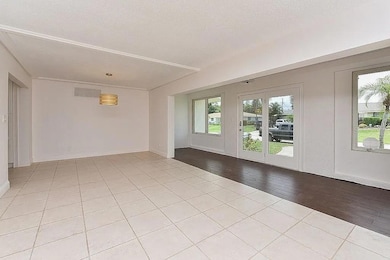 2608 Sheridan Dr, Sarasota, FL 34239 - photo 3