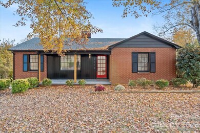 1012 Wood St, Statesville, NC 28677 - photo 4