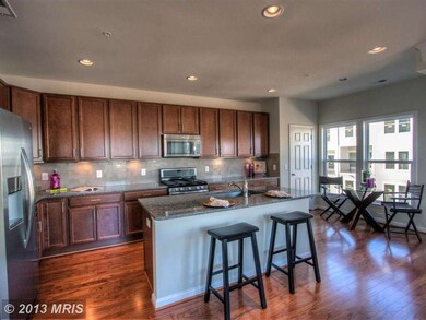 3064 Rittenhouse Cir, Fairfax, VA 22031 - photo 5