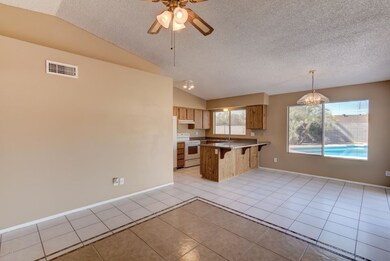7502 E Princess Dr-10