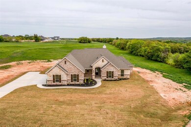 1037 Freedom Ct, Weatherford, TX 76088 - photo 4