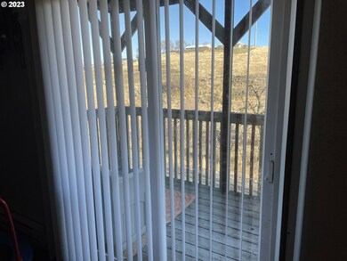 912 SE 2nd St, Pendleton, OR 97801 - photo 6