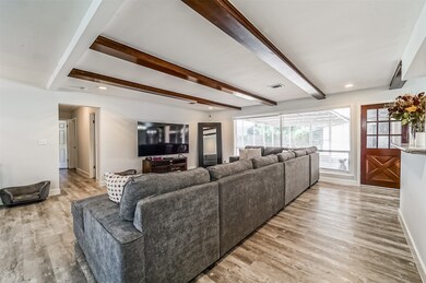 8206 Garden Parks Dr, Houston, TX 77075 - photo 6