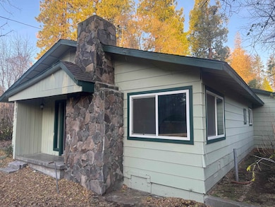 19142 Maple Ave, Weed, CA 96094 - photo 3