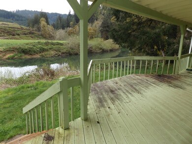 Porch w/River View!