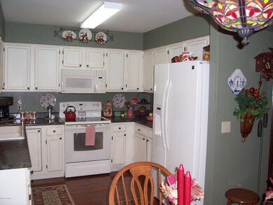 Kitchen (2)