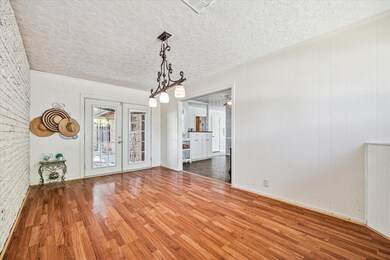 119 N Jane St, Alvin, TX 77511 - photo 6