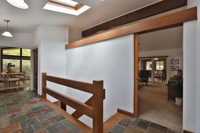 160 Croswell Rd, Columbus, OH 43214 - photo 6