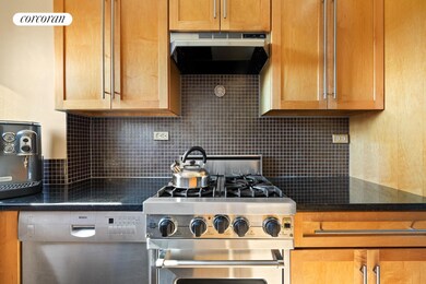The Piermont unit 14F, New York, NY 10011 - photo 4