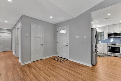 16630 Oxnard Ln, Friendswood, TX 77546 - photo 5