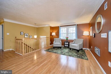 19113 Perry St, Triangle, VA 22172 - photo 4