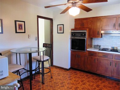 305 Maple Blvd, Orwigsburg, PA 17961 - photo 5