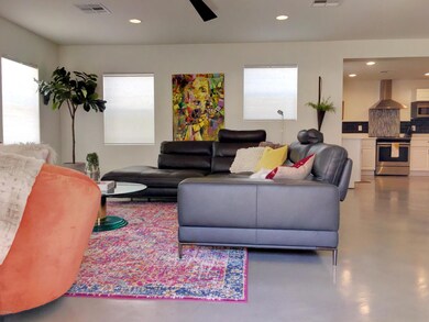 357 E Clarendon Ave, Phoenix, AZ 85012 - photo 3