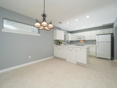 3232 Queensgate-1033791