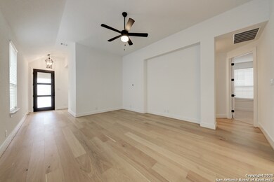 1829 Nettletree Rd, New Braunfels, TX 78132 - photo 4