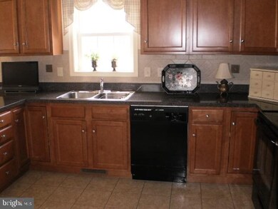 4234 Green Park Dr, Mount Joy, PA 17552 - photo 5