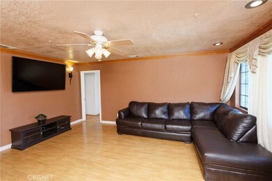 14886 Bledsoe St, Sylmar, CA 91342 - photo 5