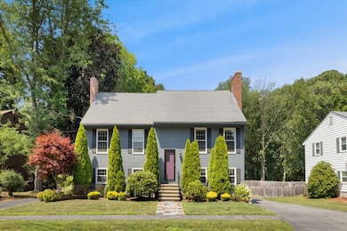 71 Red Gate Ln, Reading, MA 01867 - photo 2