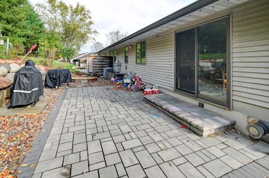 2035 Continental Ln, Cross Plains, WI 53528 - photo 2