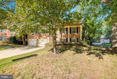 10196 Red Spruce Rd, Fairfax, VA 22032 - photo 3