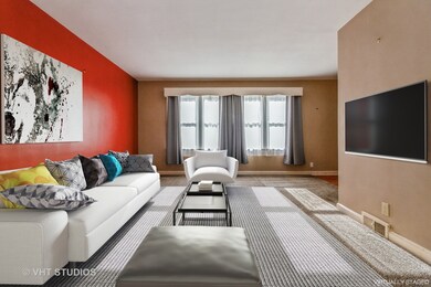 Spacious living room.