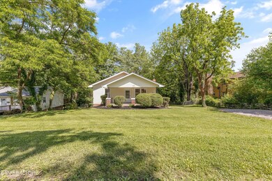 03-1633 Hutchinson Ave-18