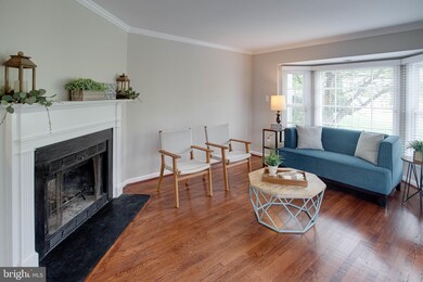 12825 Mill Brook Ct, Woodbridge, VA 22192 - photo 4