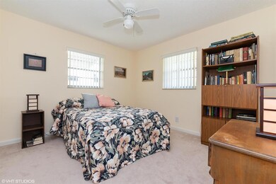 06_816SW18thCt_14_MasterBedroom_HiRes