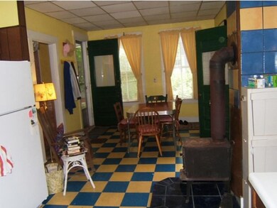 14 Center St, Bellows Falls, VT 05101 - photo 6