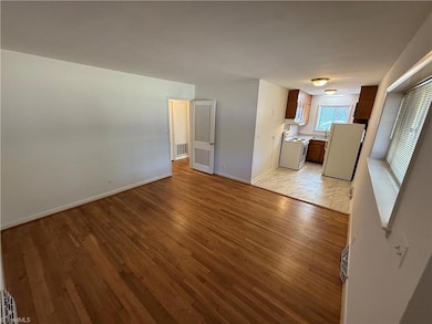 1610 W Northwest Blvd unit B, Winston Salem, NC 27104 - photo 2