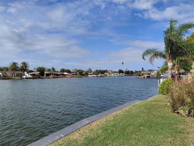 2135 Waterview Dr, Holiday, FL 34691 - photo 4