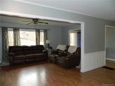 434 Chestnut Ln, Statesville, NC 28625 - photo 7