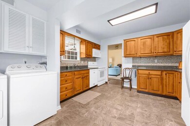 2797 Rolling Green Place, Macungie, PA 18062 - photo 2