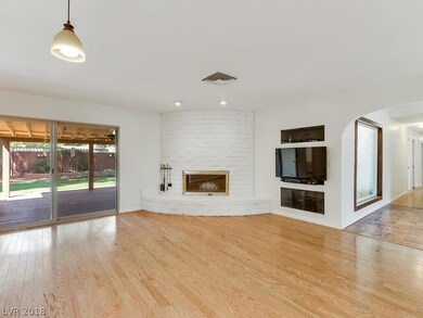 3644 Forestcrest Dr, Las Vegas, NV 89121 - photo 5