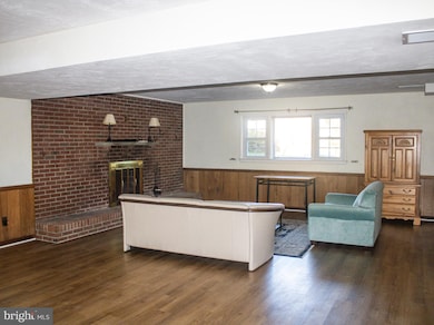 3314 Dauphine Dr, Falls Church, VA 22042 - photo 6